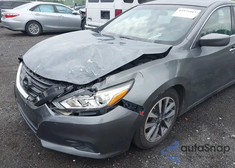 2017 Nissan Altima 2.5/2.5 S/2.5 Sl/2.5 Sr/2.5 Sv из США, поврежденный, VIN 1N4AL3AP6HC121415